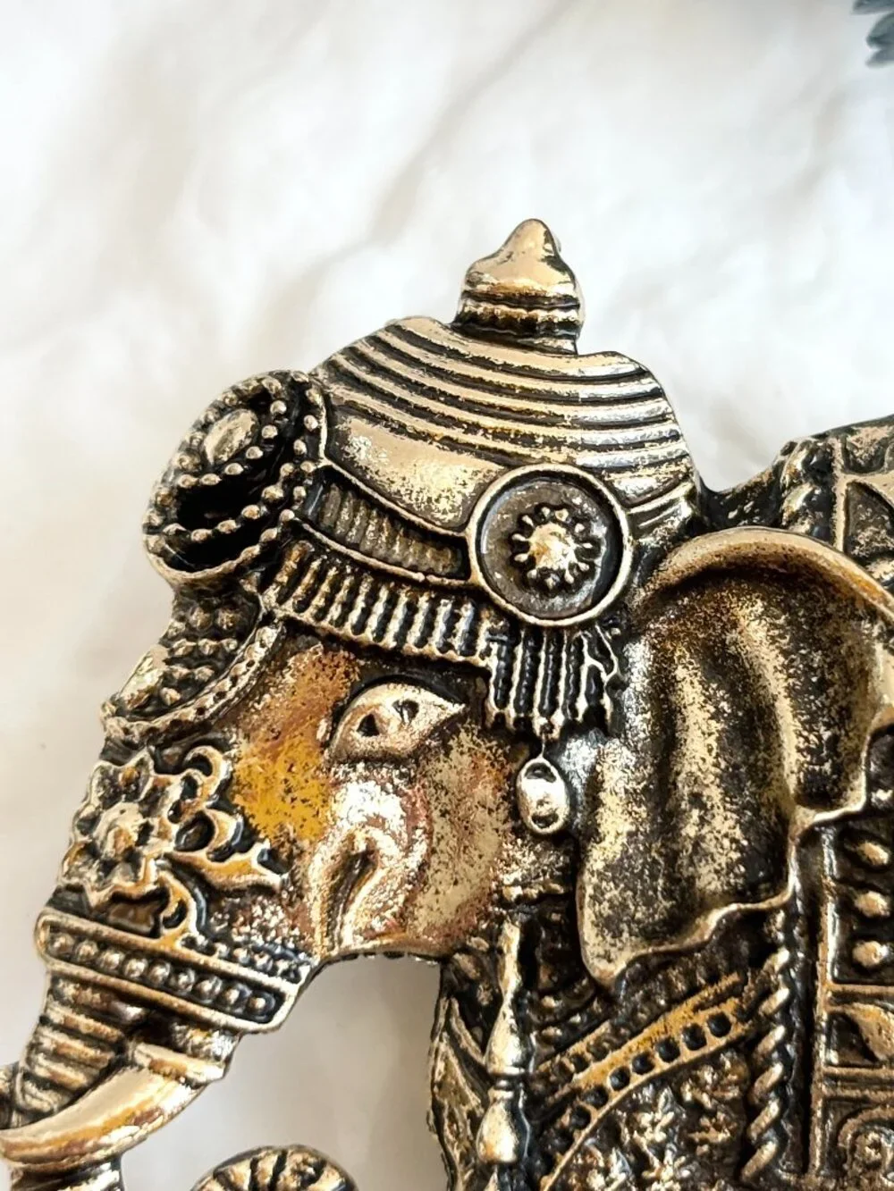 Maharaja Intricate Gold Toned Elephant Figural Textured Vintage Inspired Brooch
